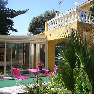 Le Soleil Bleu Bed and breakfast